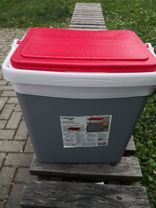 Vind ladă frigorifica nouă 25 litri nouă, și 40 litri nouă