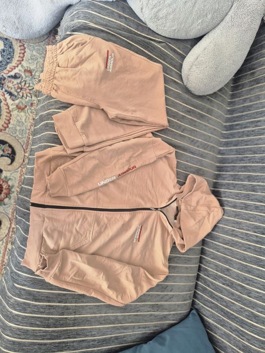 Продам спорт костюм