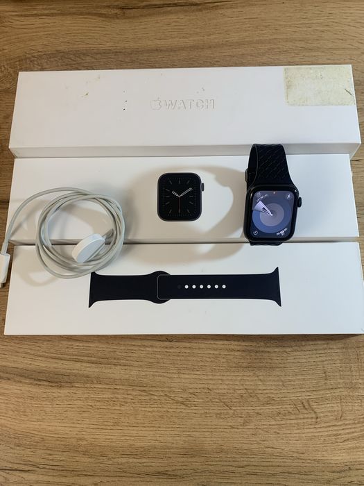 Apple Watch Series 6, 44 мм