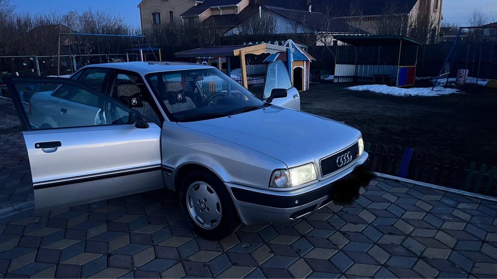 Продам ауди 80 б4