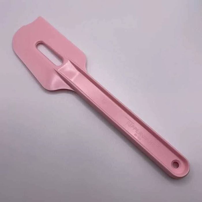 Шпатула на Tupperware