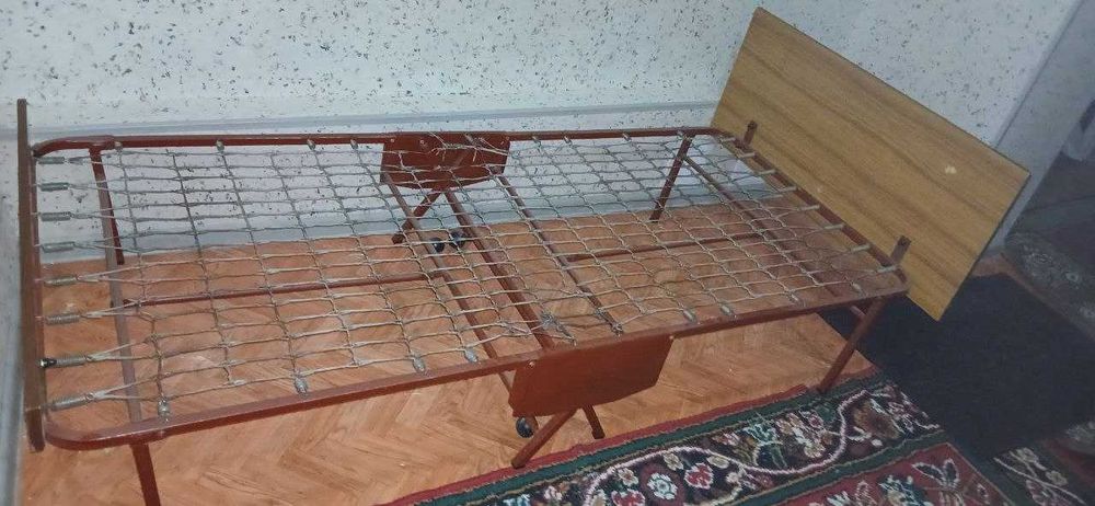 Раскладная кровать - раскладушка 190 х 90