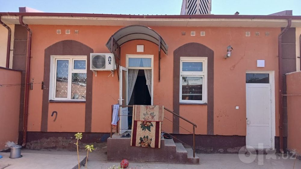 Sifatli qurilgan, barcha qulayliklarga ega uy sotiladi!
