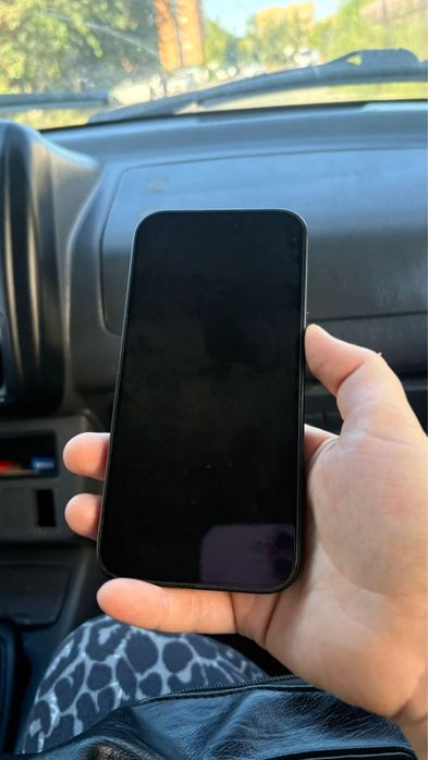Продам Iphone 15