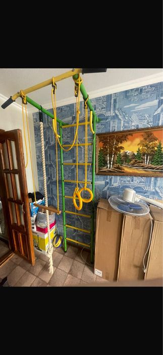 Продам спальный гарнитур в детскую