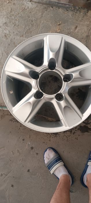 продам диски на таету ланкрузер 100 R16