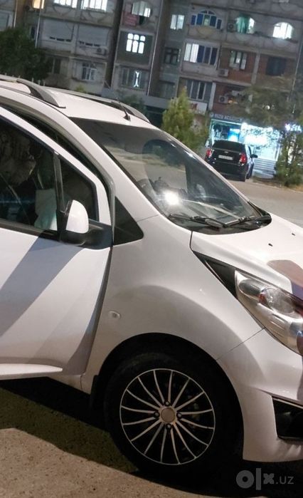 Diska R15 rezinasi bilan birga beriladi