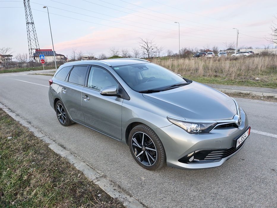 Toyota Auris 1,2 Turbo benzina fab. 2018, camera/ Line assist/ navi