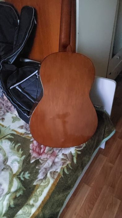 Гитара акустическая