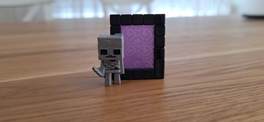 Майнкрафт фигурки- Kinder Joy Minecraft Collection 2026