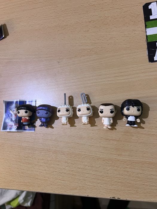 stranger things kinder joy фигурки