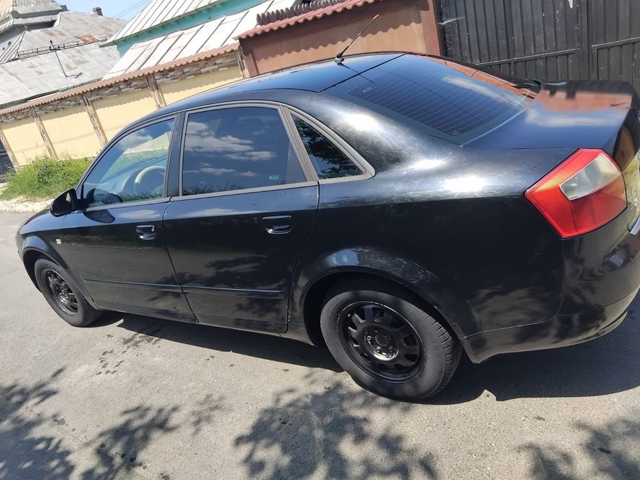 Vând Audi a4 1.9