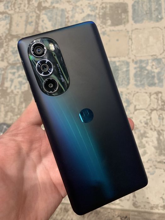 motorola edge plus 5G UW (2022) / motorola edge 30 pro