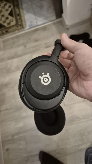 Casti gaming Arctis Nova 5