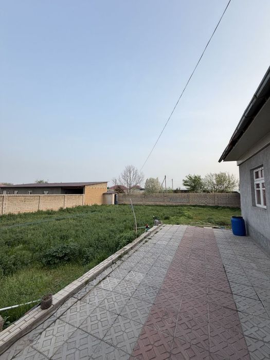 Shaxarga yaqin arzon hovli