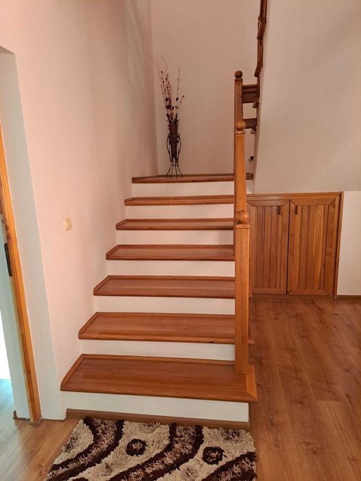 Vând casă la preț de apartament