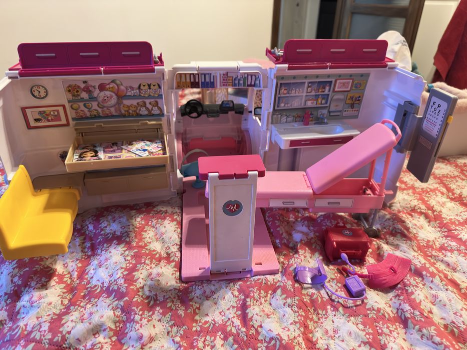 Ambulanta Barbie