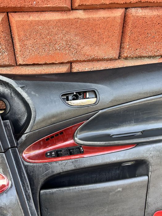 Дверные карты  Lexus GS300