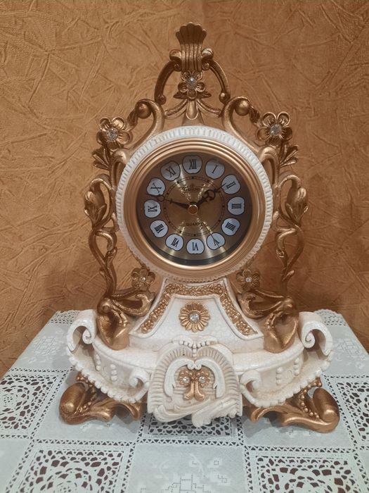Роскошные  настольные часы "LISHENG" в европейском стиле. Винтаж. В от