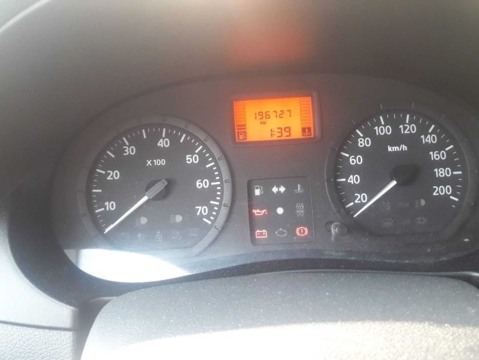 Vand logan van 1.4 benzina aer conditionat geamuri electrice