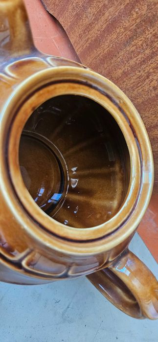 Ретро 70-те Кафяв чайник 1.5л + 2 чинийки за десерт