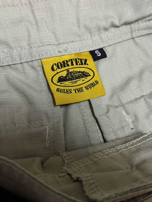 Corteiz Beige Cargo Shorts [S] Kъси карго панталони