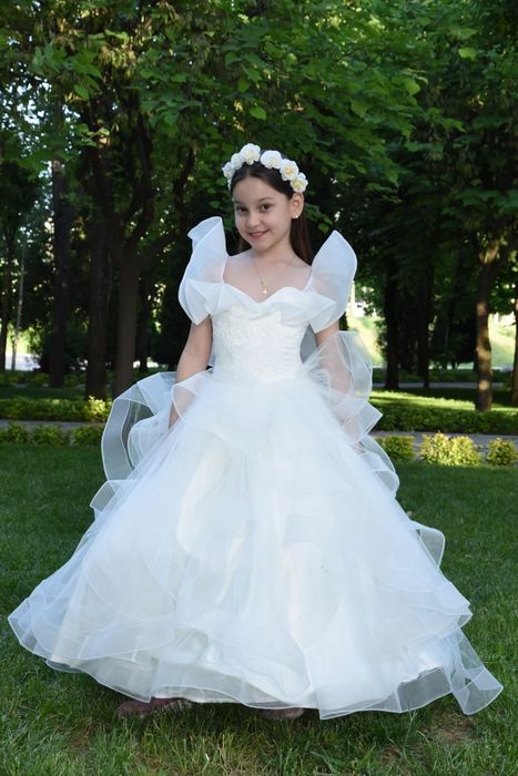 Прокат бальных и вечерних платьев