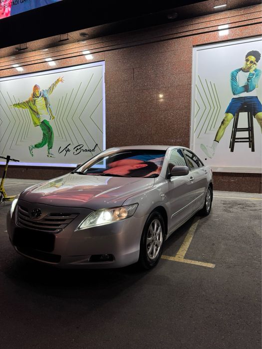 Супер машина по выгодной цене Toyota camry40