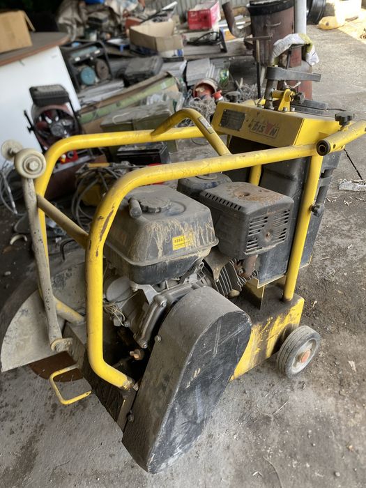 продам асфальта резку срочно