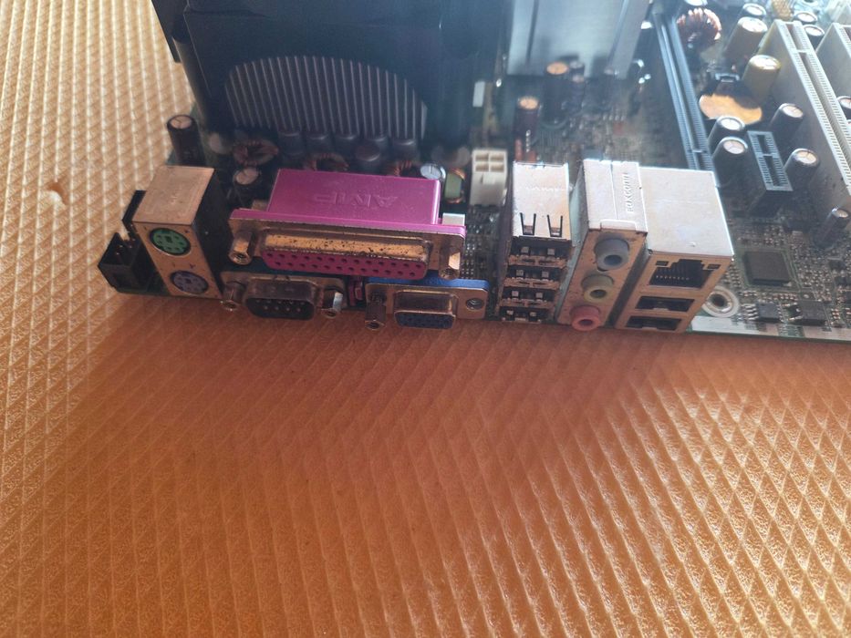 placa de baza PC HP Compaq DC7600 - Pentium 4 - 2 gb ram DDR2