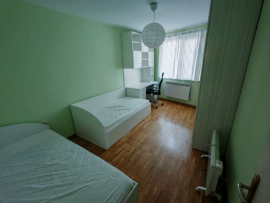 Дава се под наем Тристаен апартамент в Плевен, 9-ти квартал - 98 кв.м за 565 € - Снимка #11