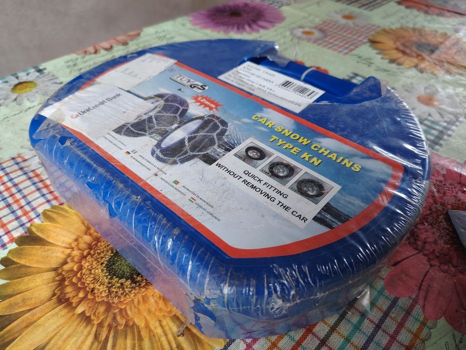 Lanțuri antiderapante noi - 2 seturi diferite