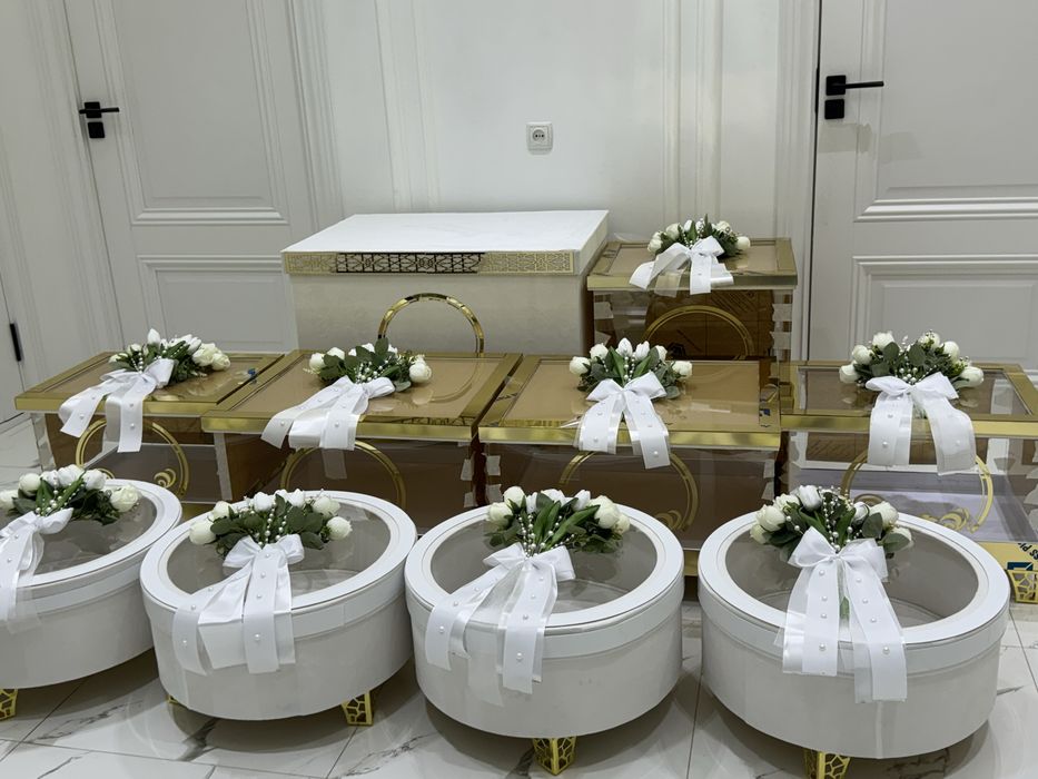 Бешик тўй ва сарпо кутилари