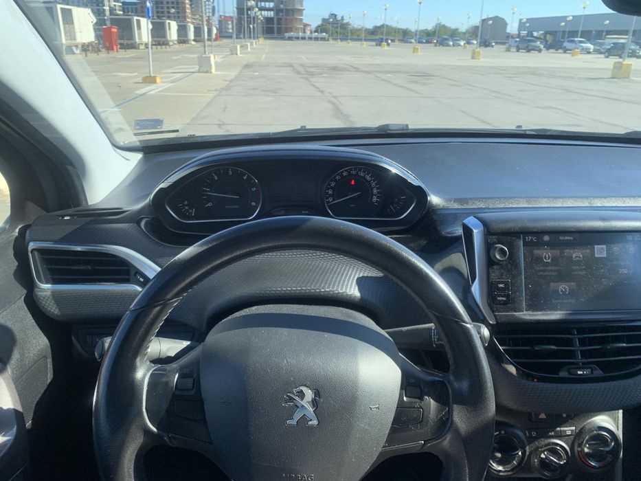 Пежо 2008 в отлично състояние