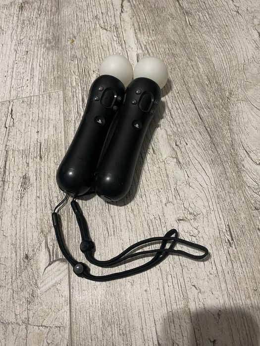 Ps 4 slim 1 TB с 2 игри, 2 джойскика, 2 move джойстика, VR, камера