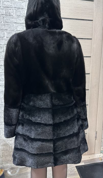 Продам Норковую шубу