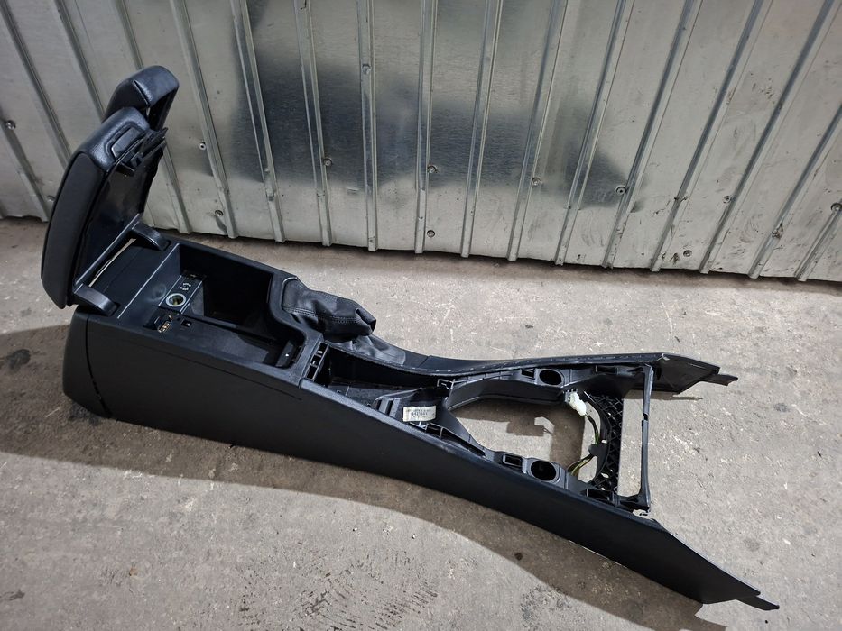 Cotiera consola centrala dubla rabatabila BMW E90 E91 E92 E93
