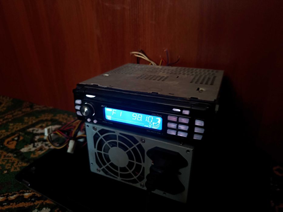 Магнитола Clarion 4х50 рабочая