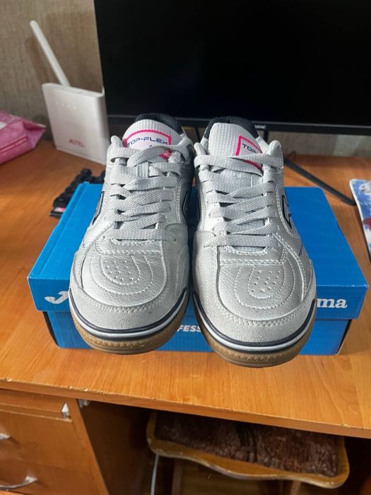 футзалки Joma.