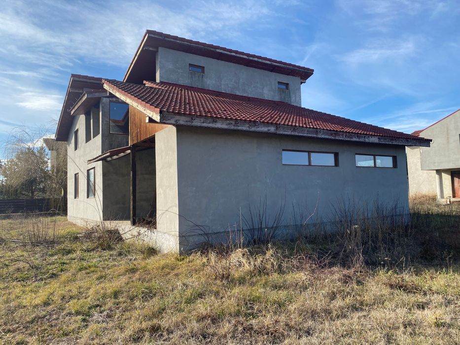 Casa single la gri - P+1E, 169 mp, Casa Duplex Sp+P+M, 180 mp.