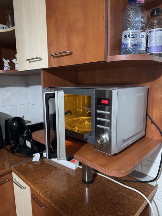 Cuptor Microunde M