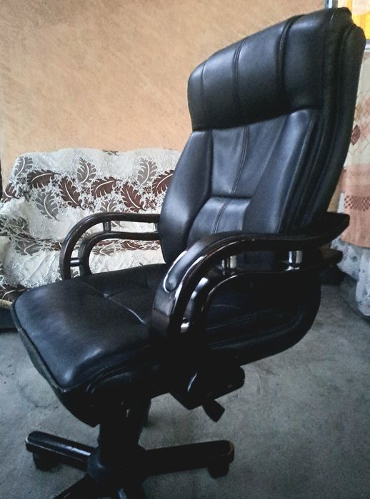 Продам офисное кресло!