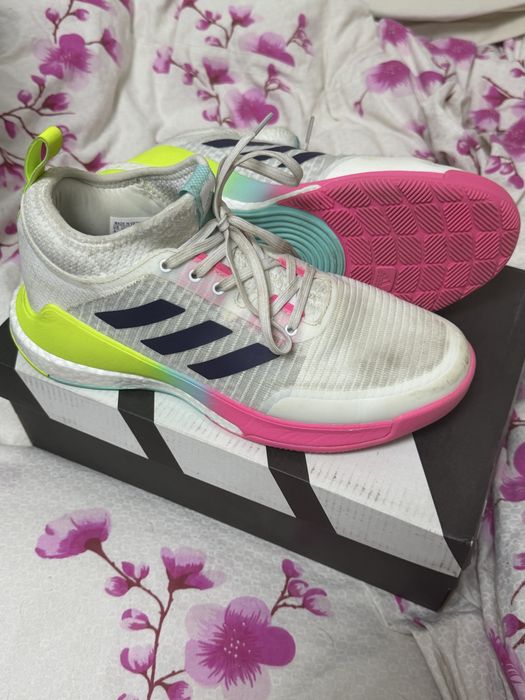 Продам кроссовки Adidas Crazyflight