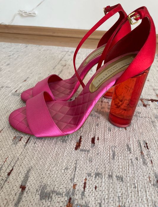 Sandale Stella McCartney - superbissime, pentru cunoscătoare