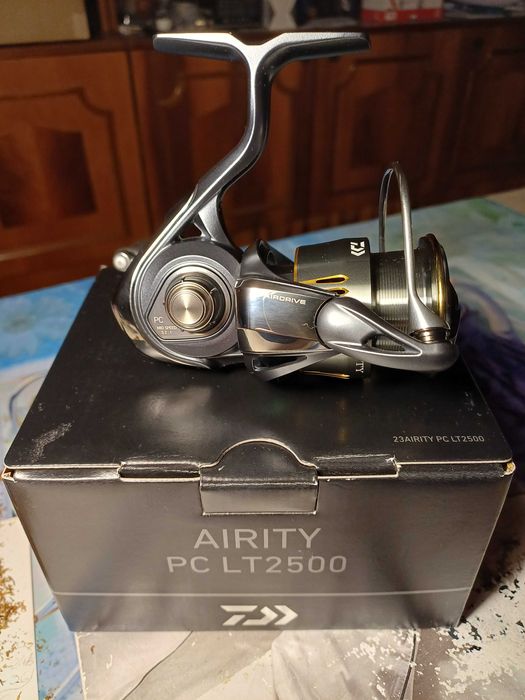 Mulineta 2023 Daiwa Airity PC LT2500