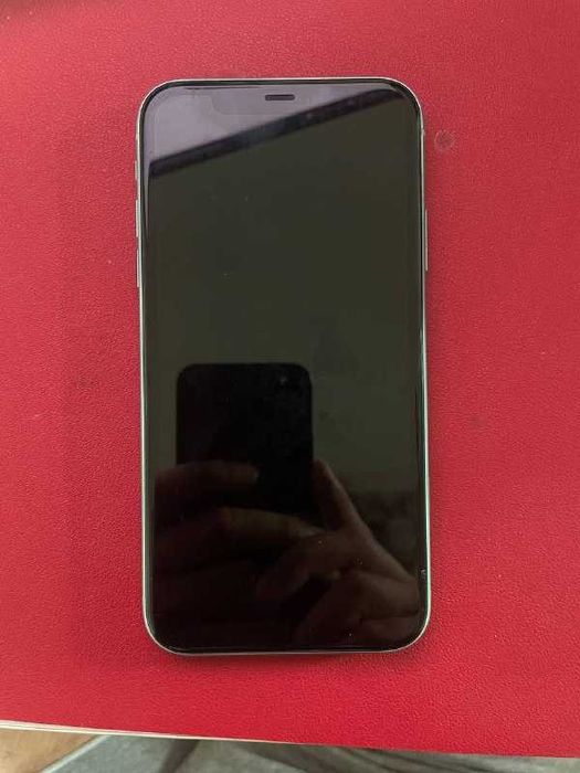 Iphone 11 рабочий 64 гб, в хорошем состоянии