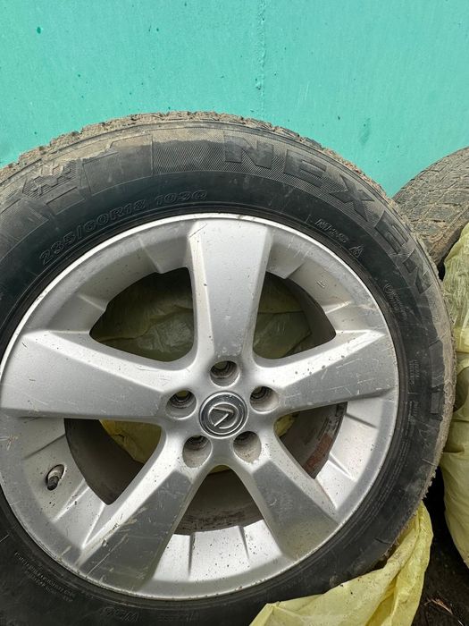 Продам зимнюю резину