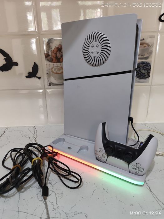 Продам playstation 5 slim Digital edition 1tb