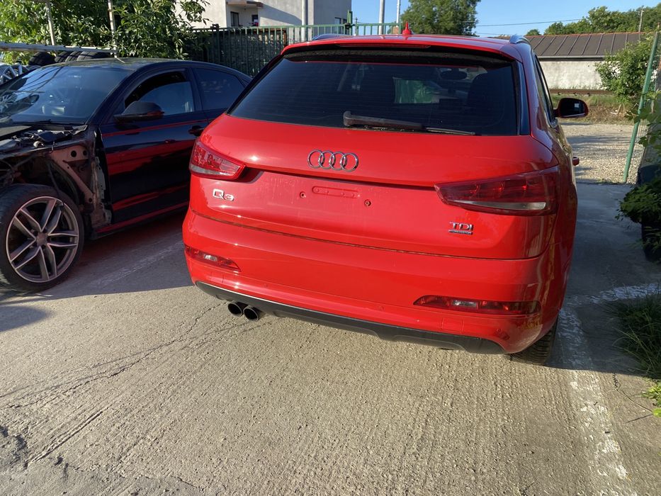 Stop stânga Audi Q3 2014