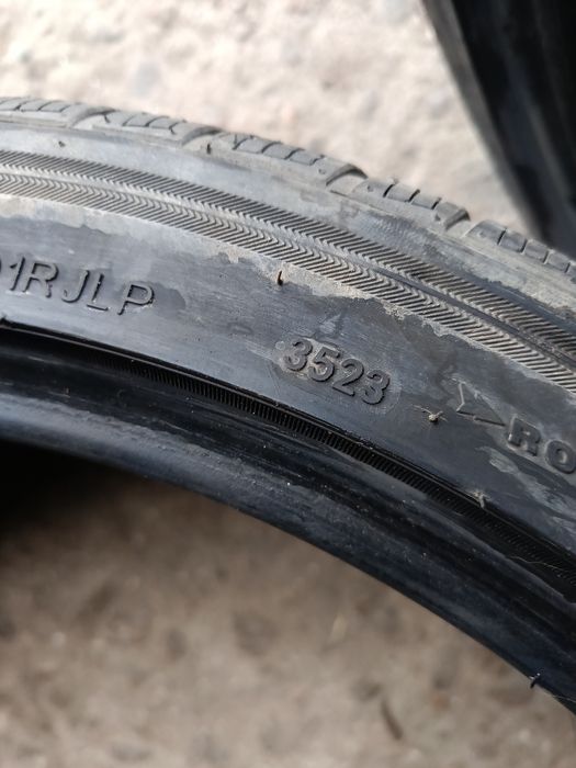 Зимни гуми -2023г.-19цола-245/35-1бр.-85лв."GRIPMAX"